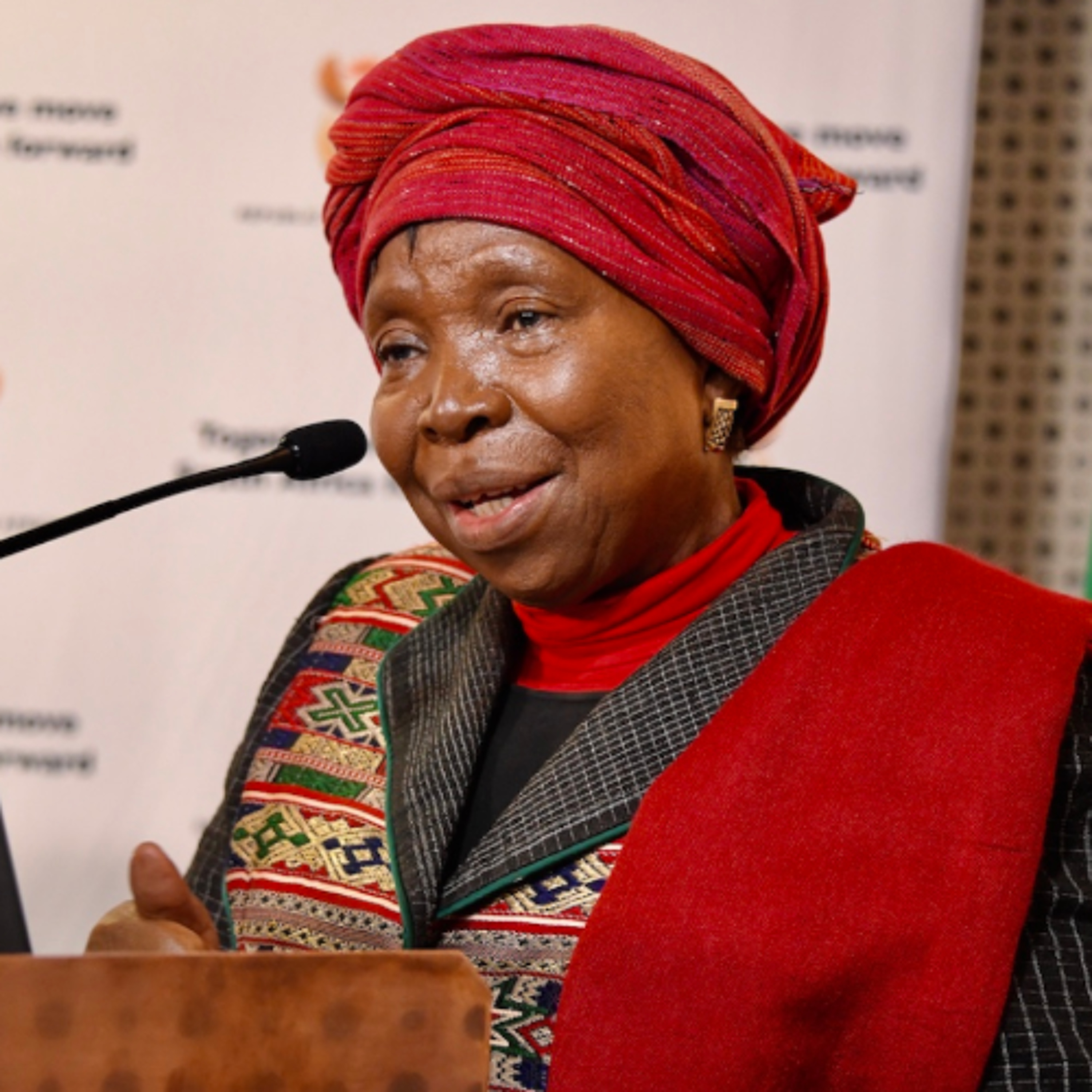 Dr Nkosazana Dlamini-Zuma pays tribute to the late Ambassador Nathi Mthethwa