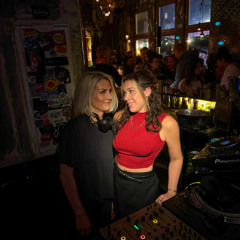 Zum Scheuen Reh // Eszter B2B Eva Lakritz // 21.11.25