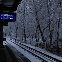 first snow (cl6udly)