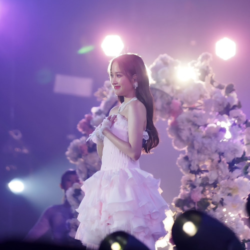 กลิ่นดอกไม้ - Freen Sarocha