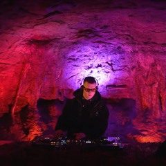 HARD TECHNO CAVE RAVE