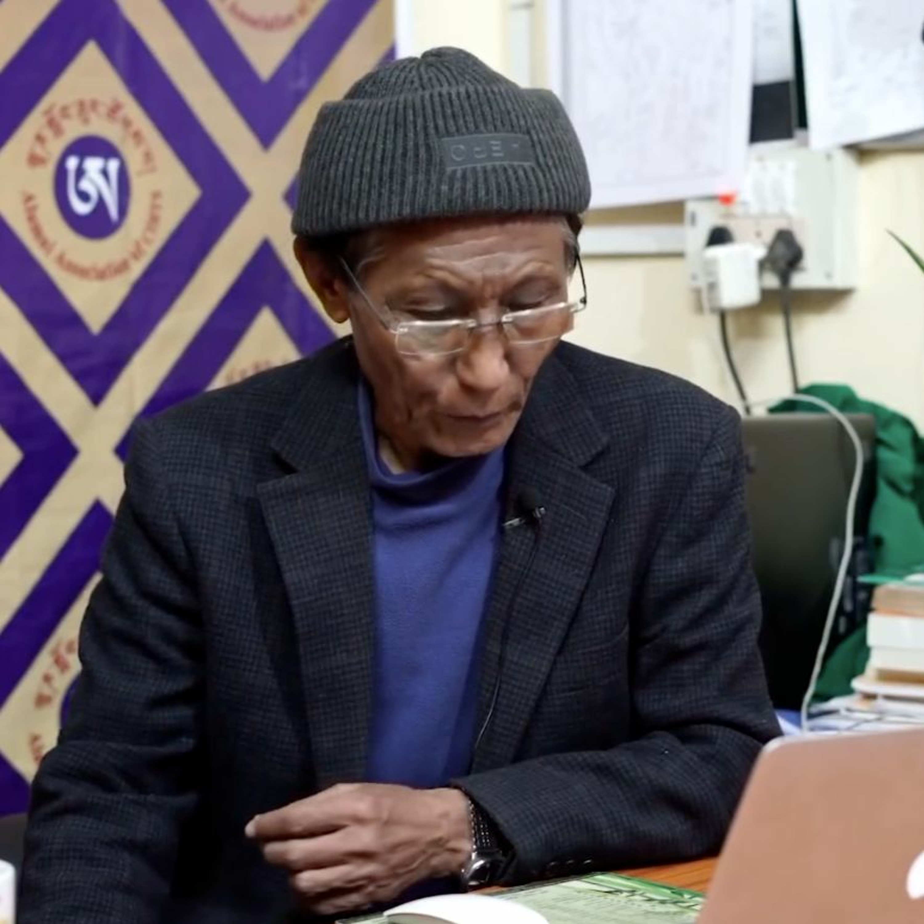 ༄༅། །བོད་ཀྱི་ལོ་རྒྱུས་ངོ་སྤྲོད་སྙིང་བསྡུས། བོད་ཅེས་པའི་མིང་གི་བྱུང་ཁུངས། ལེའུ། དང་པོ། episode artwork