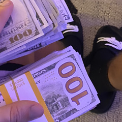 Bitchs chase me💰