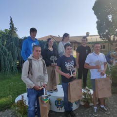 Des apprentis de la région planchent sur la connaissance des végétaux à Roville-aux-Chênes