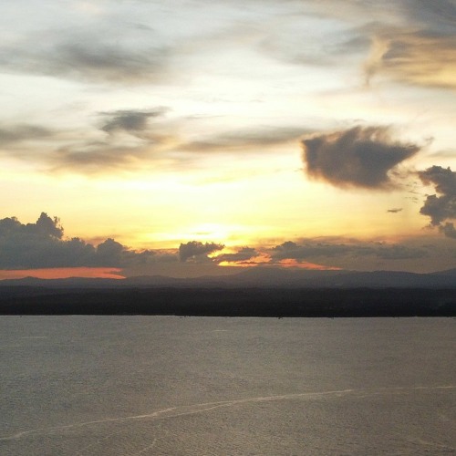 Antara Anyer Dan Jakarta Orchestra