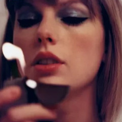 Maroon (Live at East Rutherford)- Taylor Swift