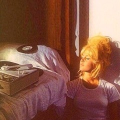 iphone (prod. 4_head & koroboiii)