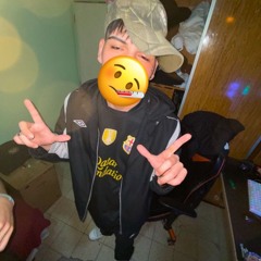 en la mesa (prod. @89koda)