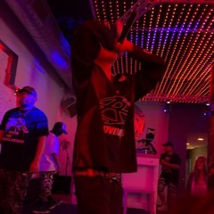 X EM OUT