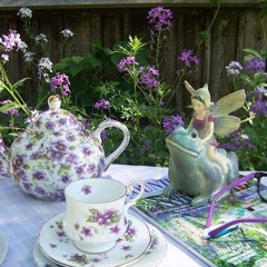 Sunday Brunch with the ladies(a cottage core playlist)