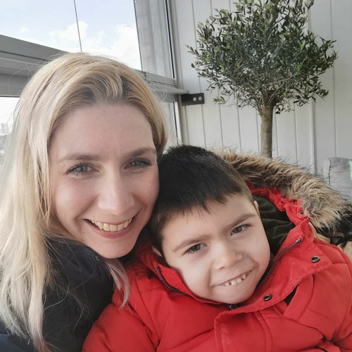 Jennifer Berens – Inzamelingsactie Roelstoelauto Voor Levi