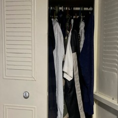 Los Jóvenes Y La Compra De Ropa De Segunda.