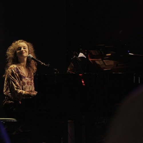 #Interview Entretien avec la chanteuse Clémence Savelli