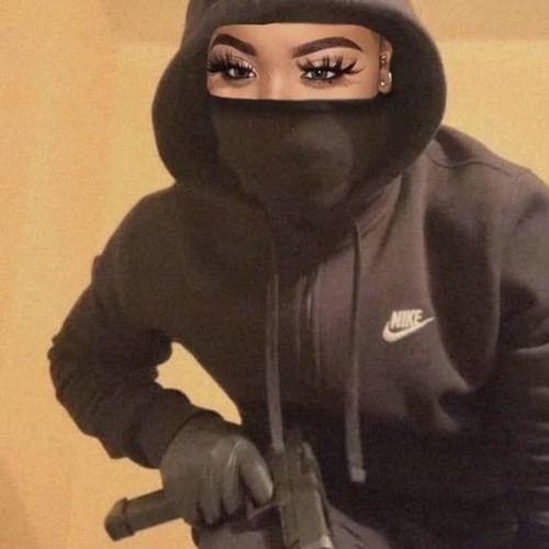 Skied up on da east  ft Ayoolii + Maz g + Renzo 🕺🕺 (Ayoolii)