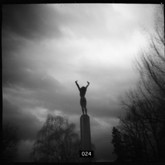 TØSCHE for strœmung_radio N 24