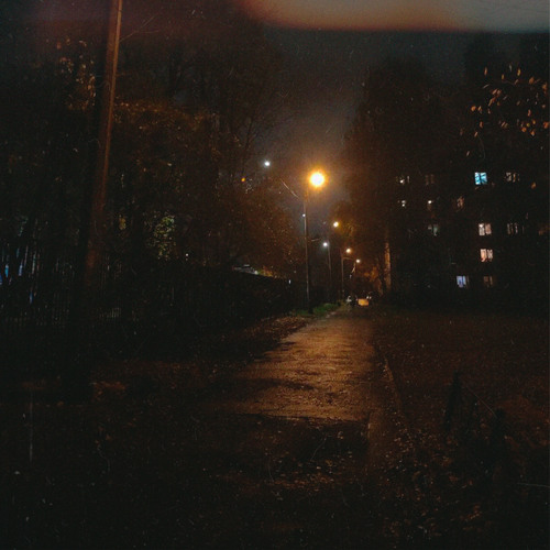 за окном