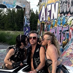 tWo ChiXXX