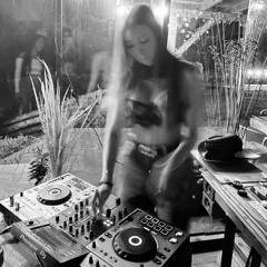 TRANSMISSION SESSION #1 LAURA GUAUQUE