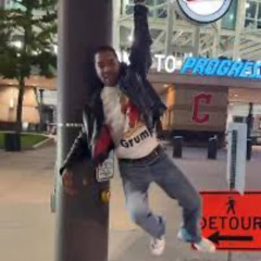 MAUI RICH KIDS WOWIE