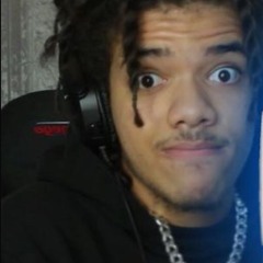 T-Smoke screaming like a bitch playing scary games😂😂😂😂😂😂😂😂😂😂