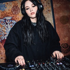 Kenya Grace - Strangers (Jesse Jay Remix) [FREE DL]