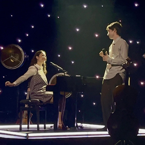 Laufey & Matt Maltese - Passing Ships
