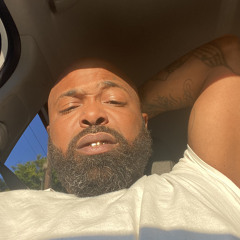 Show Me ft DatboiHot