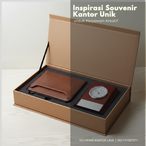 Koleksi Souvenir Kantor Custom yang Sedang Tren