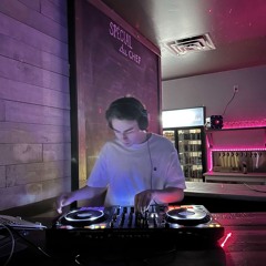 WORLD HOLD ON X PLAY HARD