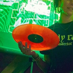 VINYL MIXES (90'S RAVE & TECHNO)