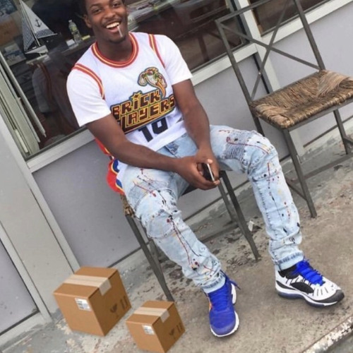 (e)motion φ(*￣0￣)  [produced by greyrock & junoes]