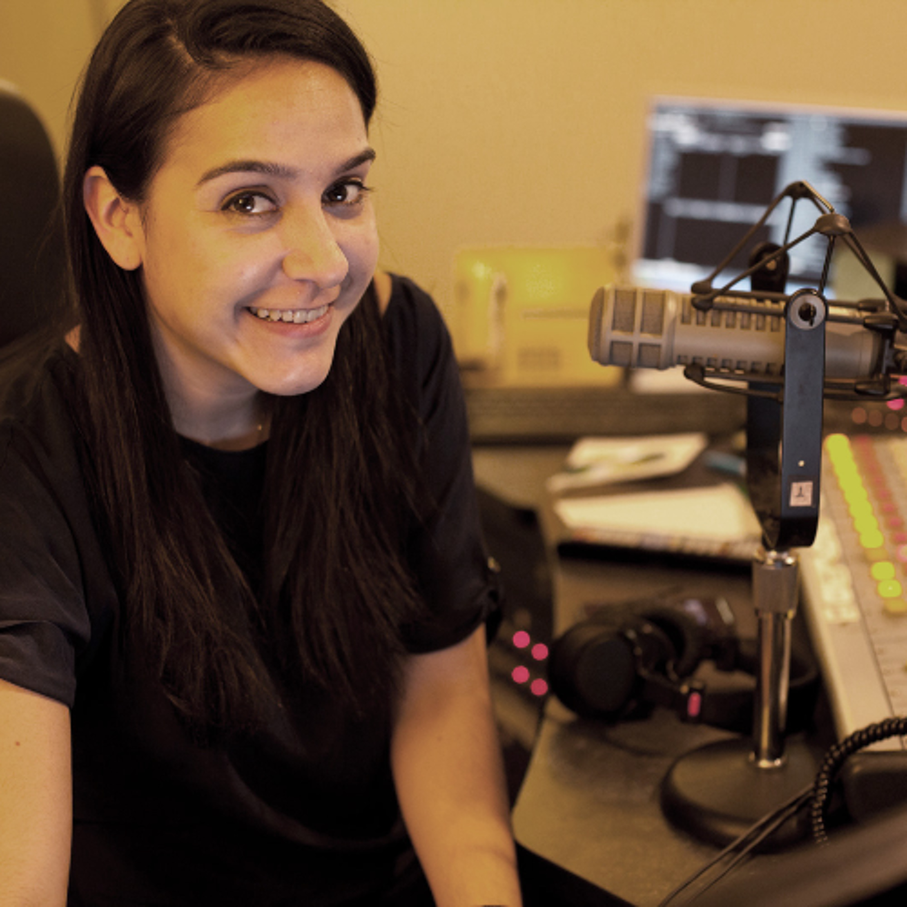 “Hellenic Voices” with Anna Eliopoulos and her guest Deno Seder – “72 hours  film” 1/20/26