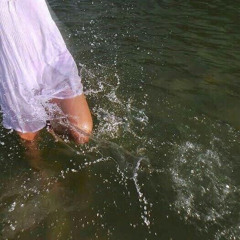 "آه يالعطش صوتي الواهي أرتعش"