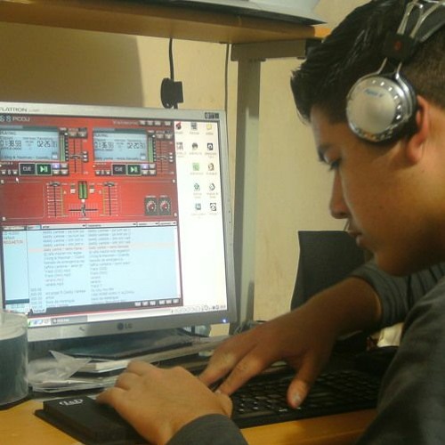 REGGAETON MODE RADIO