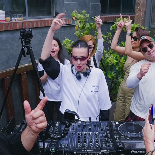 Live from Bomontiada (2000's R&B, Global Sounds Mix)