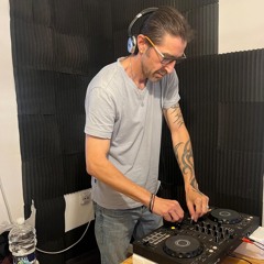 Here we go : jeremy's  138 -140 bpm dJ SET
