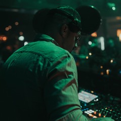 Right Round x The Parade (DRIO Techhouse Edit)
