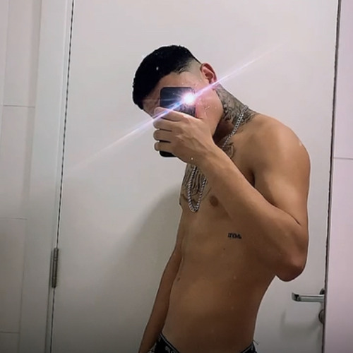 Pau na boca e pau no cu.(💯carinho)