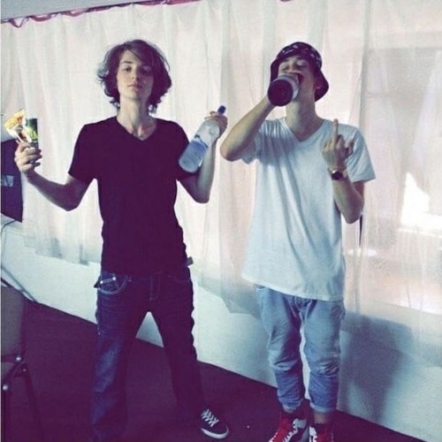 yung trappa - KIll em All + wave to me (mashup мешап)