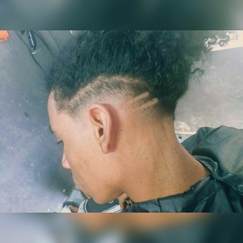 FUI PRO BAILE DA MINA USEI LANÇA E FIQUEI ATE DE MANHÃ (Prod. DJ CAUÃ ÚNICO)