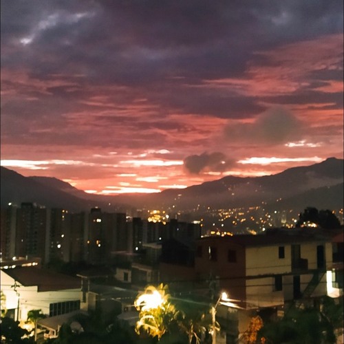 Ultimamente (Prod. THRESX)