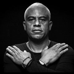 Roberto Ingram opening set @ Space Intruders After-Show