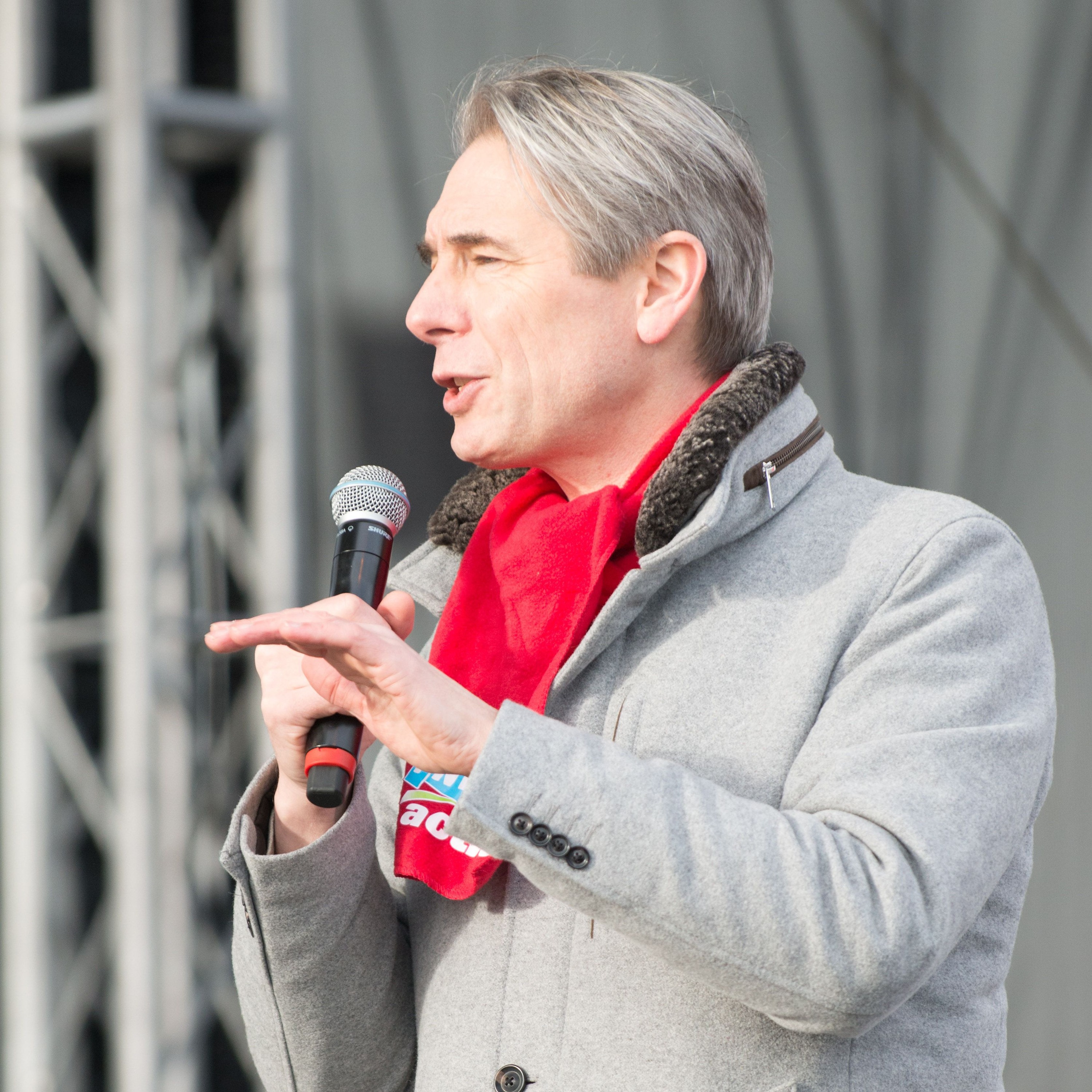 Politicus Tuur Elzinga over deelname SP in Bloemendaal episode artwork
