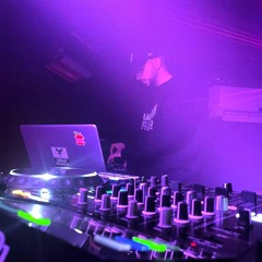 EVERYBODY RAVE NOW!