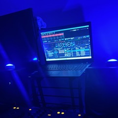 NOVIEMBRETECHNOGROOVE