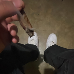 Light That Boy Up (p. lxrdrose)