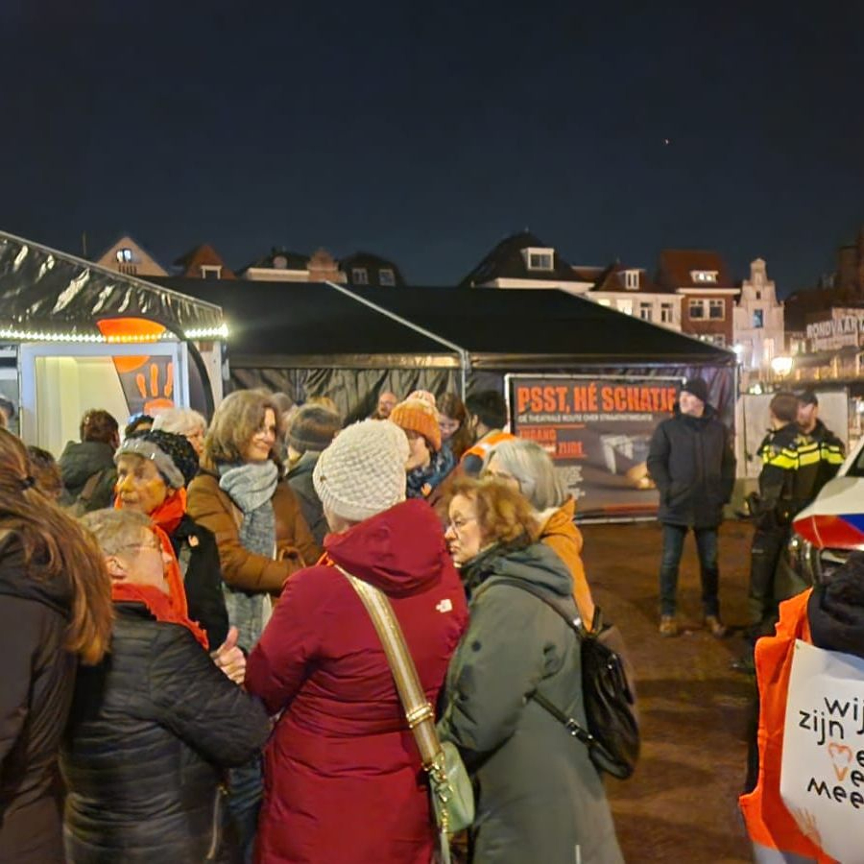 2025-11-26 Deelnemers Orange The World Protesttocht over waarom ze meelopen episode artwork