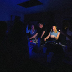 365 / Talk talk / Guess / Bloodwork / Meet Her At The Love Parade / Club Classic / Caresscarelesslockitlockit / Make U Sweat / Rush / Pump It Up (B'day Live)