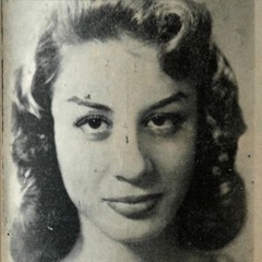 الدنيا فعيوني أحلى من الجنة، تضحك وتغنّي