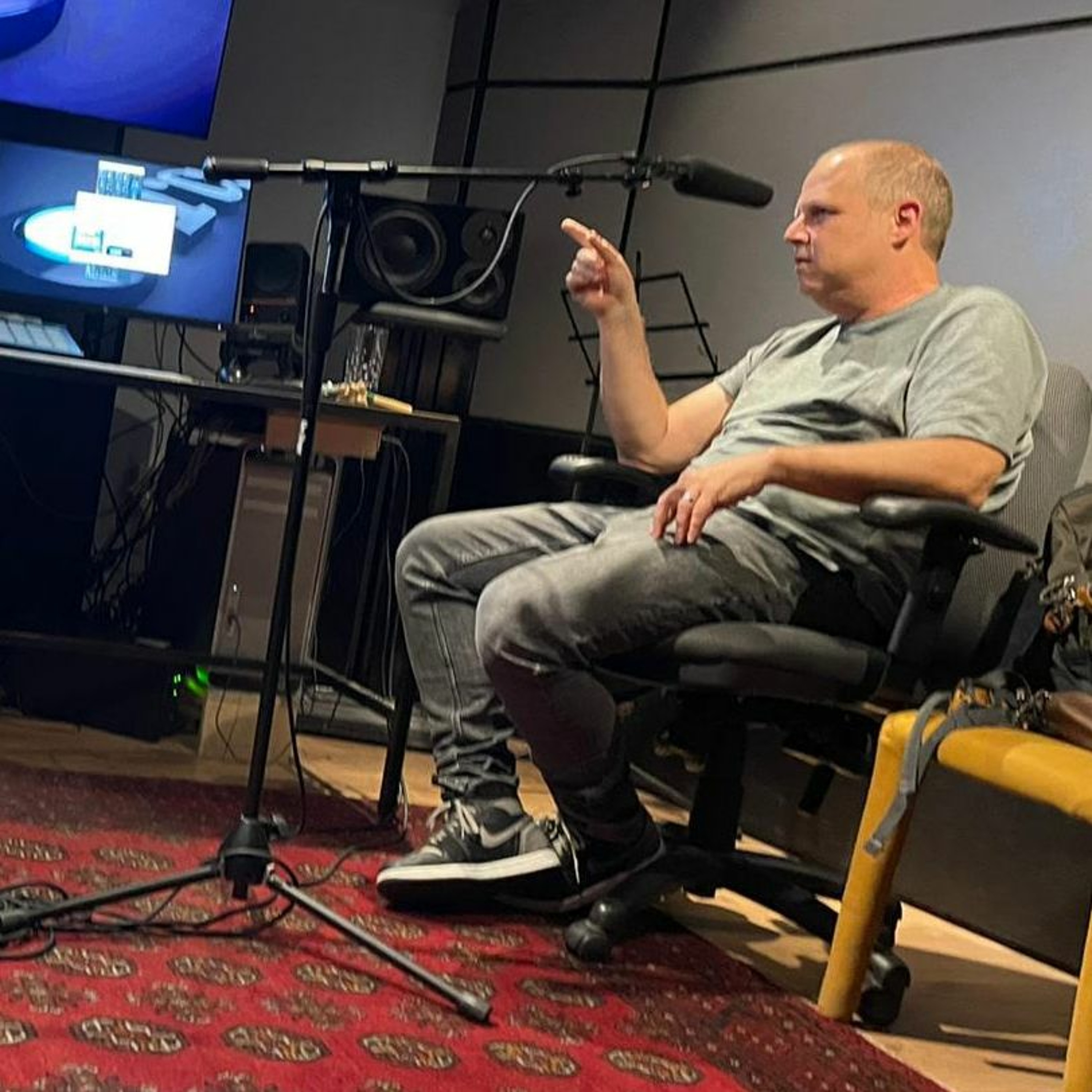 חומרי גלם : אביב אלדמע episode artwork